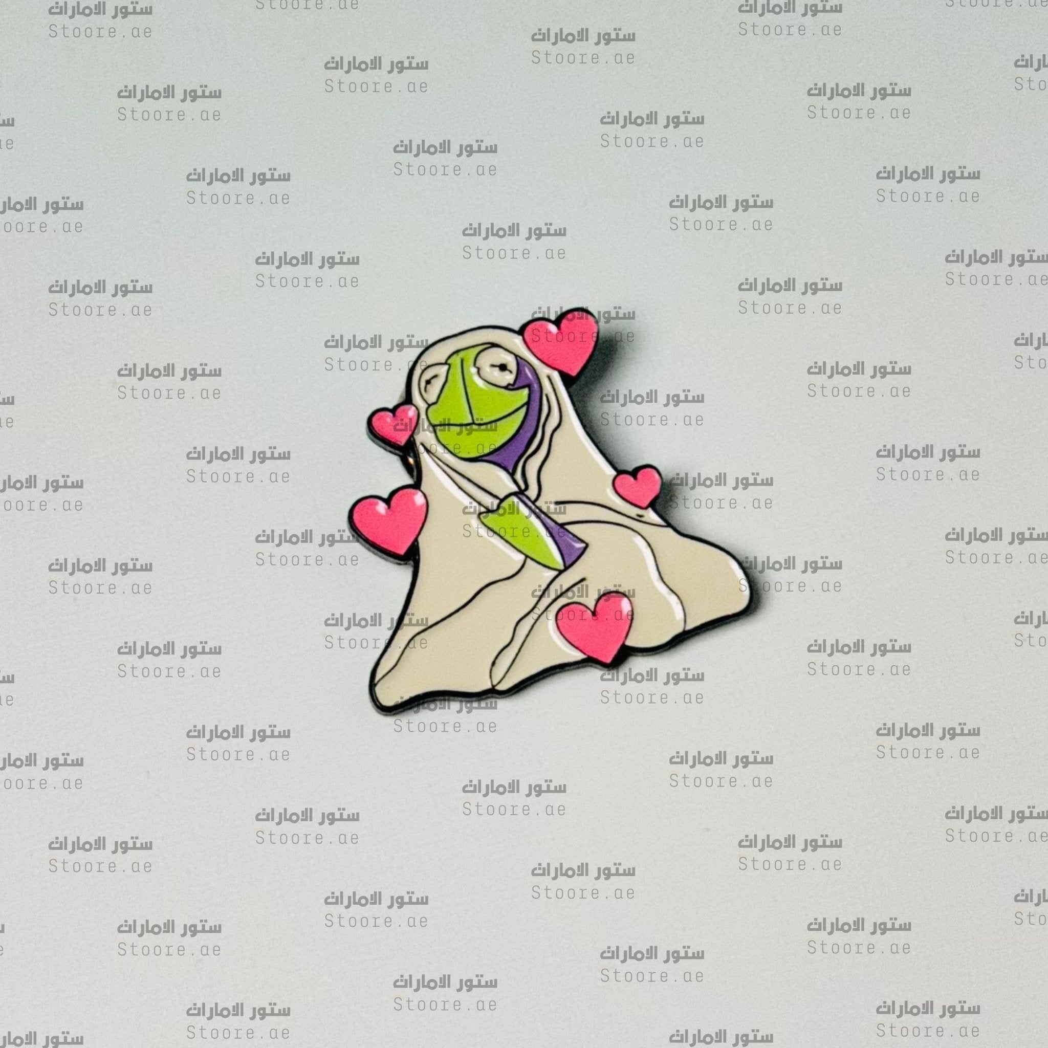 Badge Snuggly Kermit