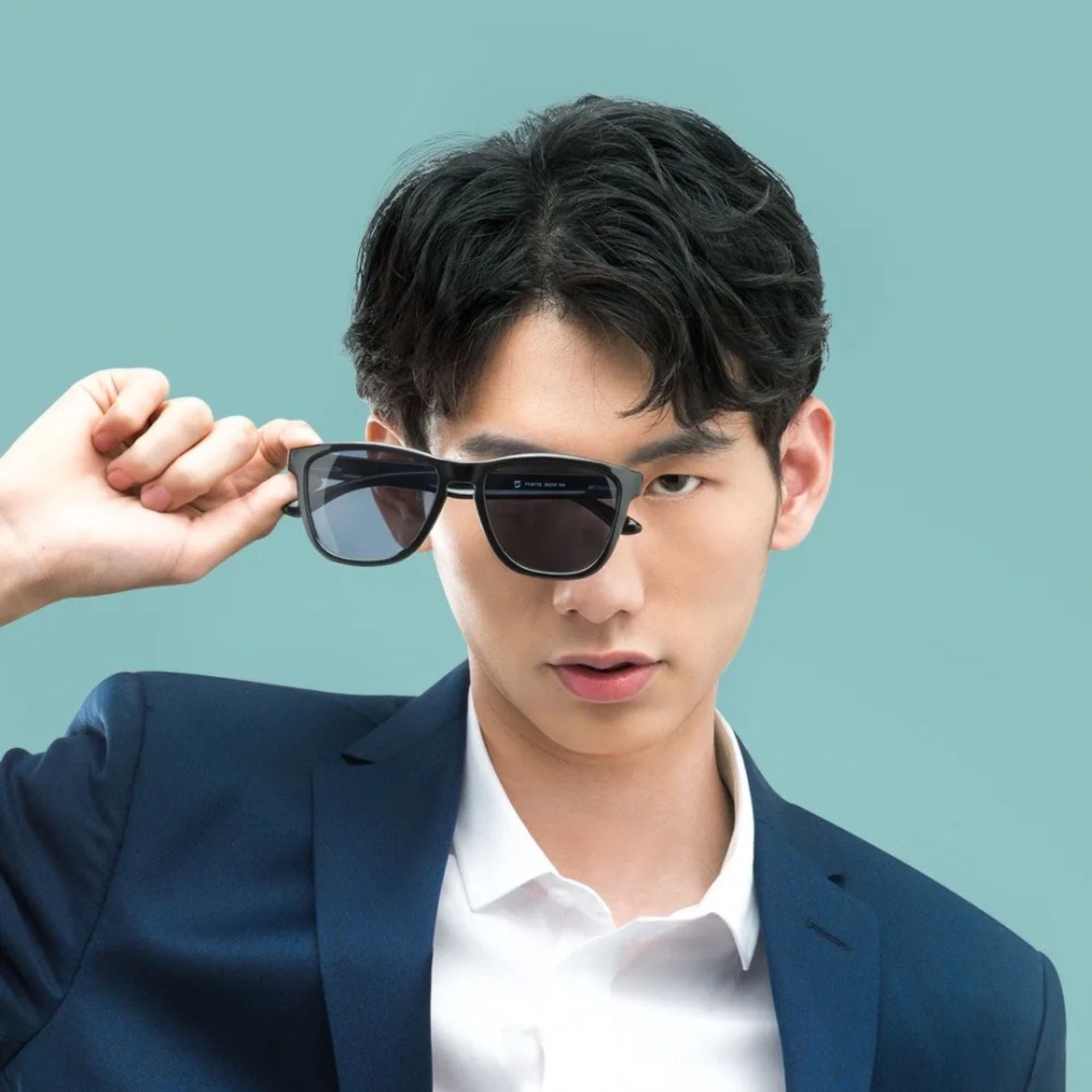 Mi Polarized Explorer Sunglasses - Gray