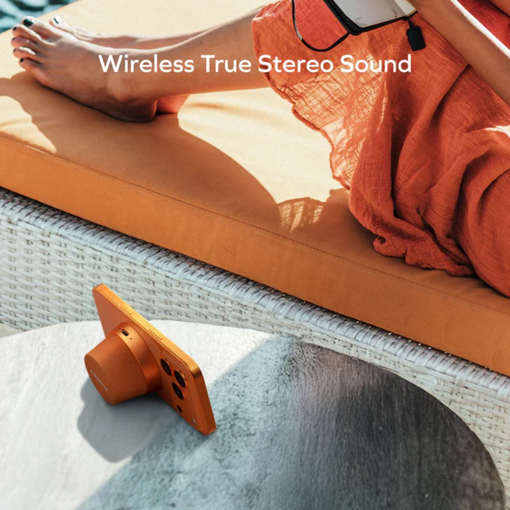 Momax 1-Vibe Go Magnetic Wireless Speaker - Orange