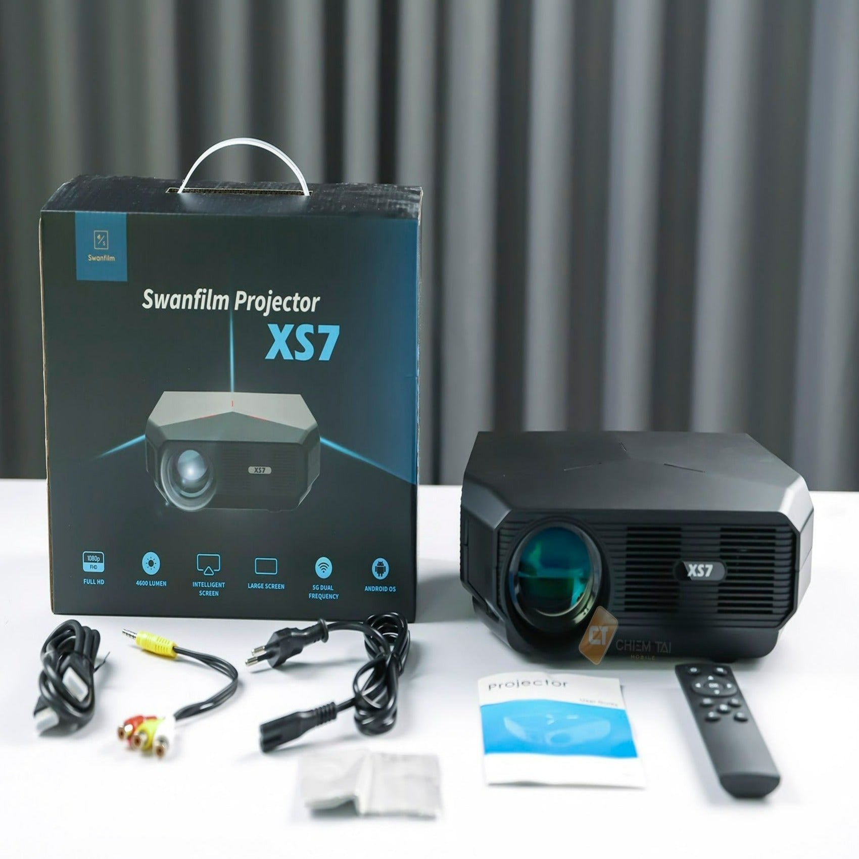 Swanfilm Projector XS7 - Black