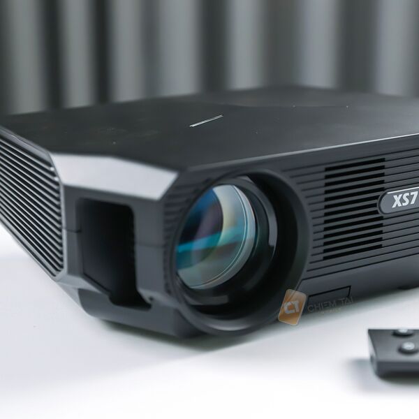 Swanfilm Projector XS7 - Black