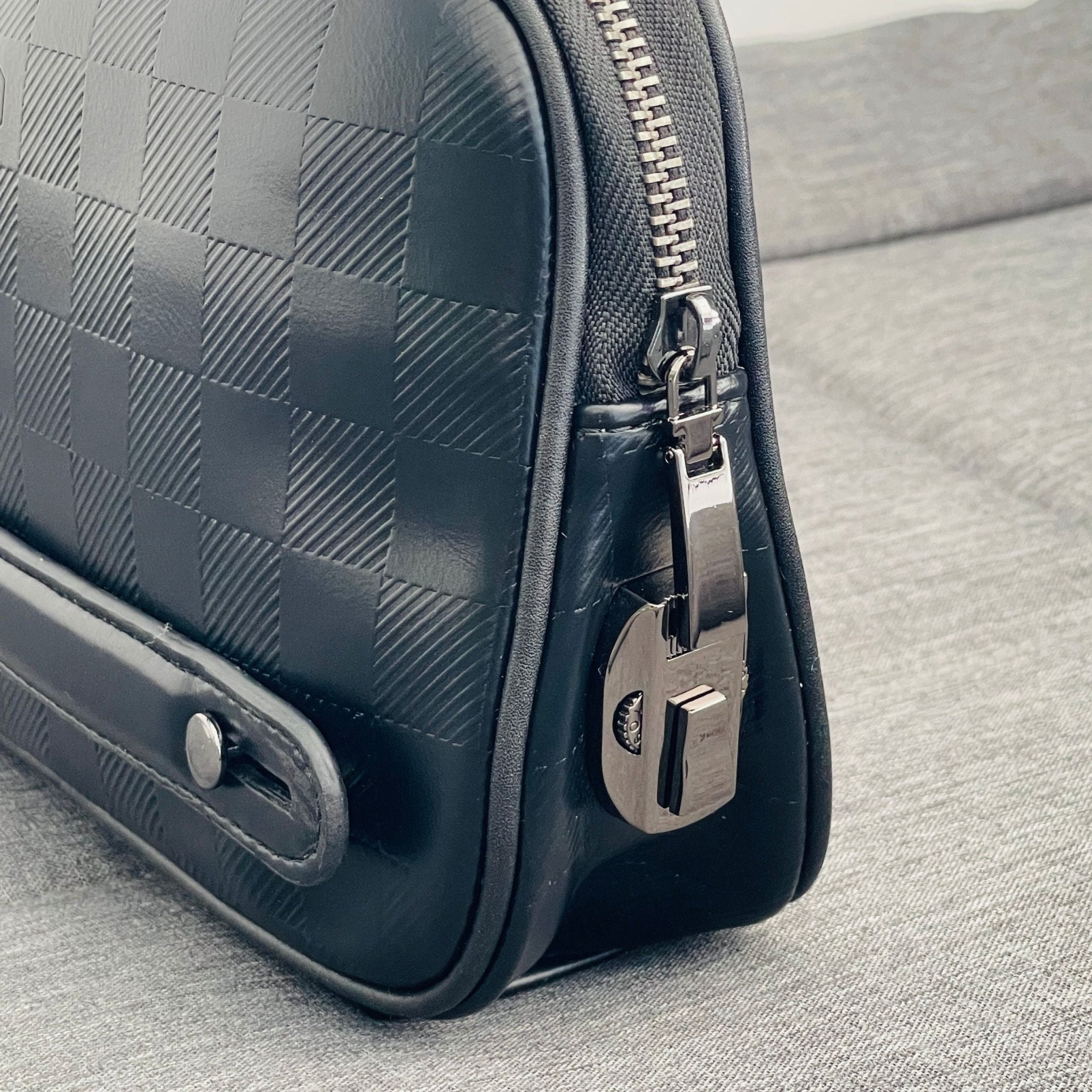 WIWU Phantom Numeric Clutch Bag Lite - Black