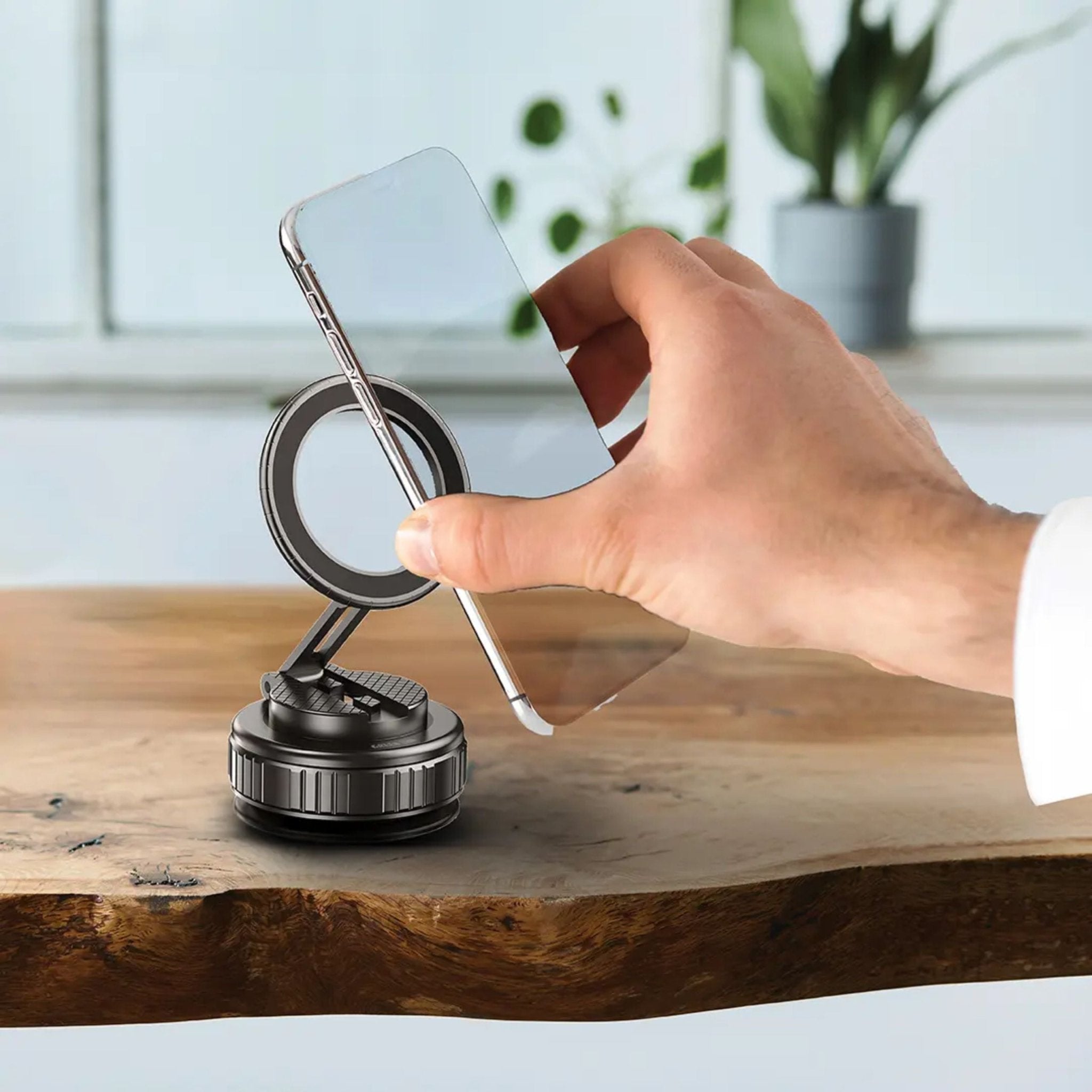 Green Lion GX - 35 Suction Phone Holder - Black - STOORE.AE | ستور الامارات