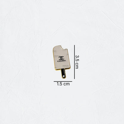 Badge Chanel Ice Cream