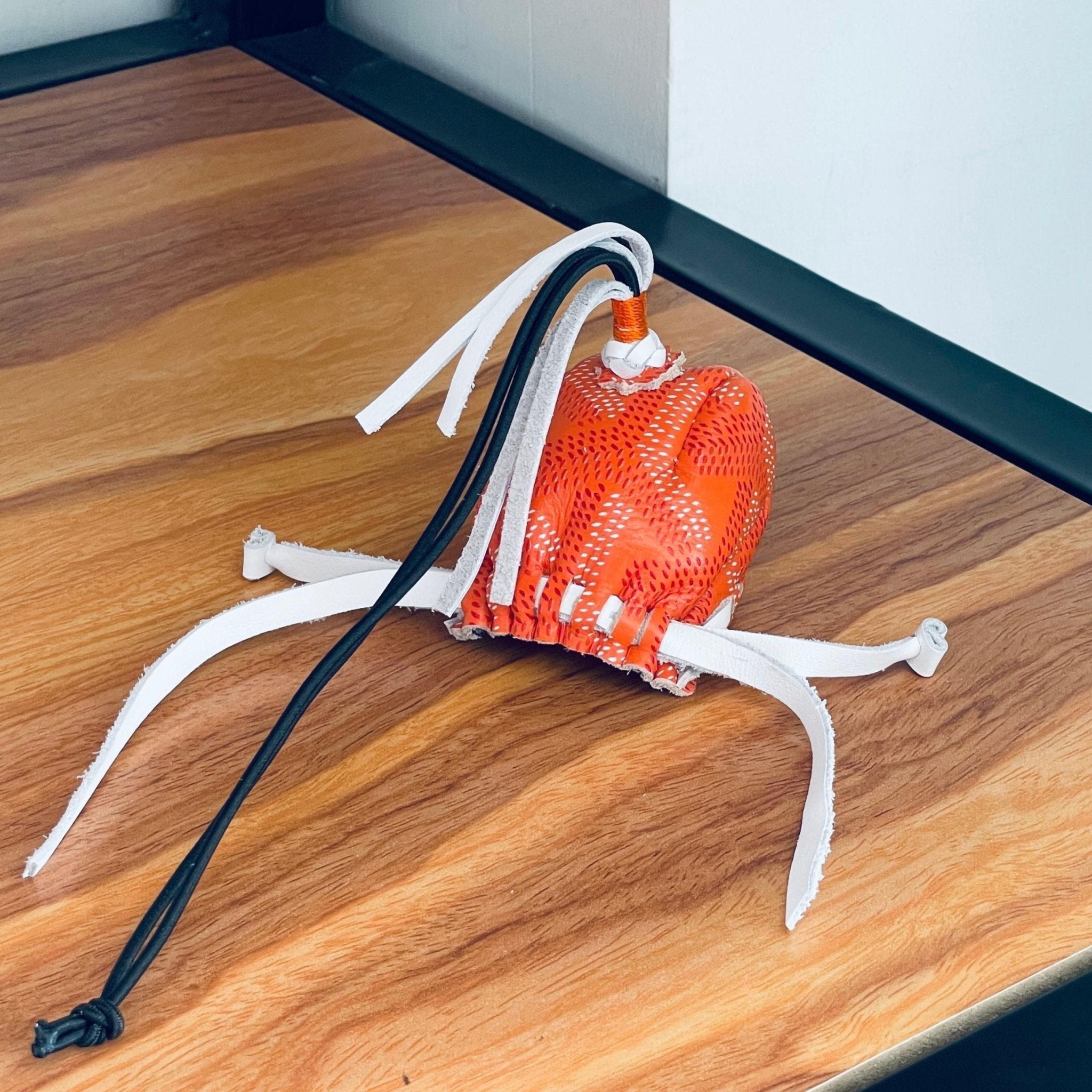 Falcon Hood Big - Orange