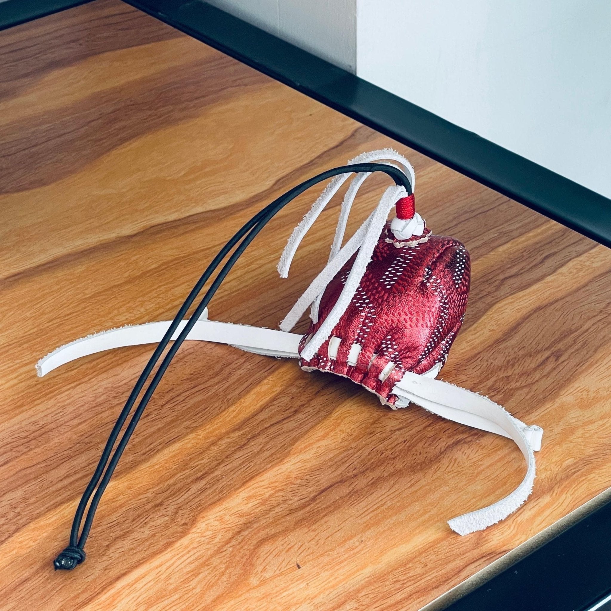 Falcon Hood Big - Red