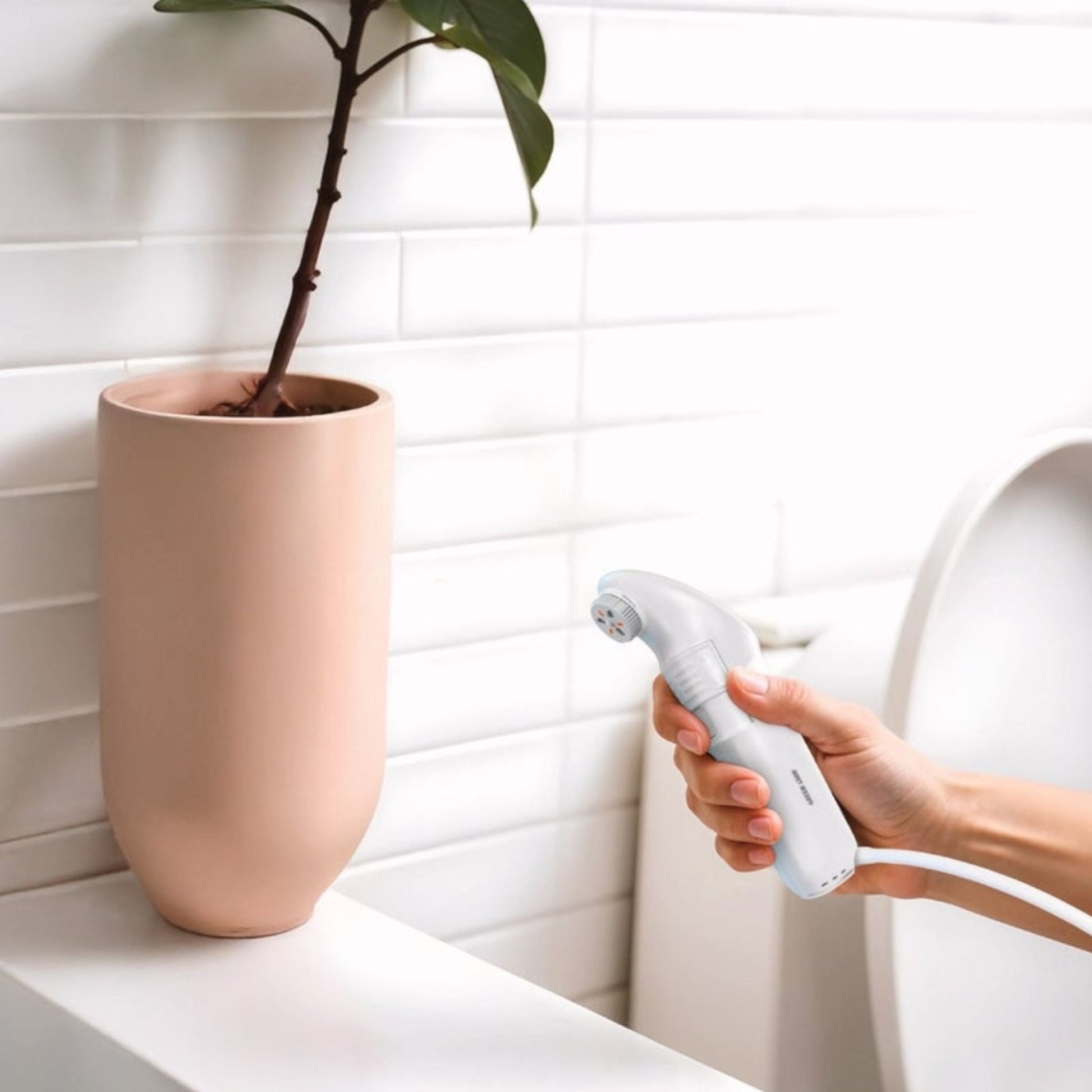 Green Lion Bidet Pro Portable Bidet 5.55W - White