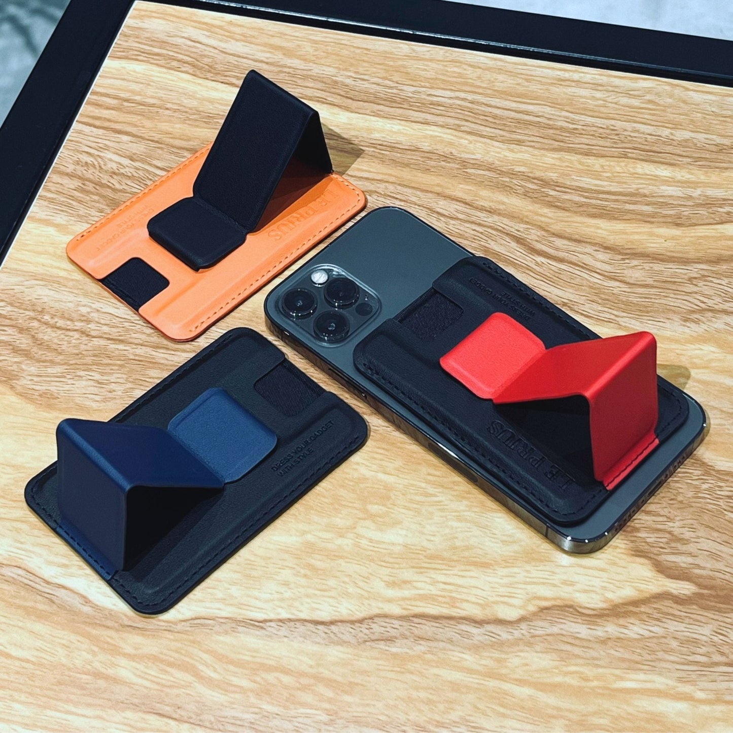 LE PRIUS Bengal Series, Magnetic Card Holder With Grip And Extendable Smart stand - Orange