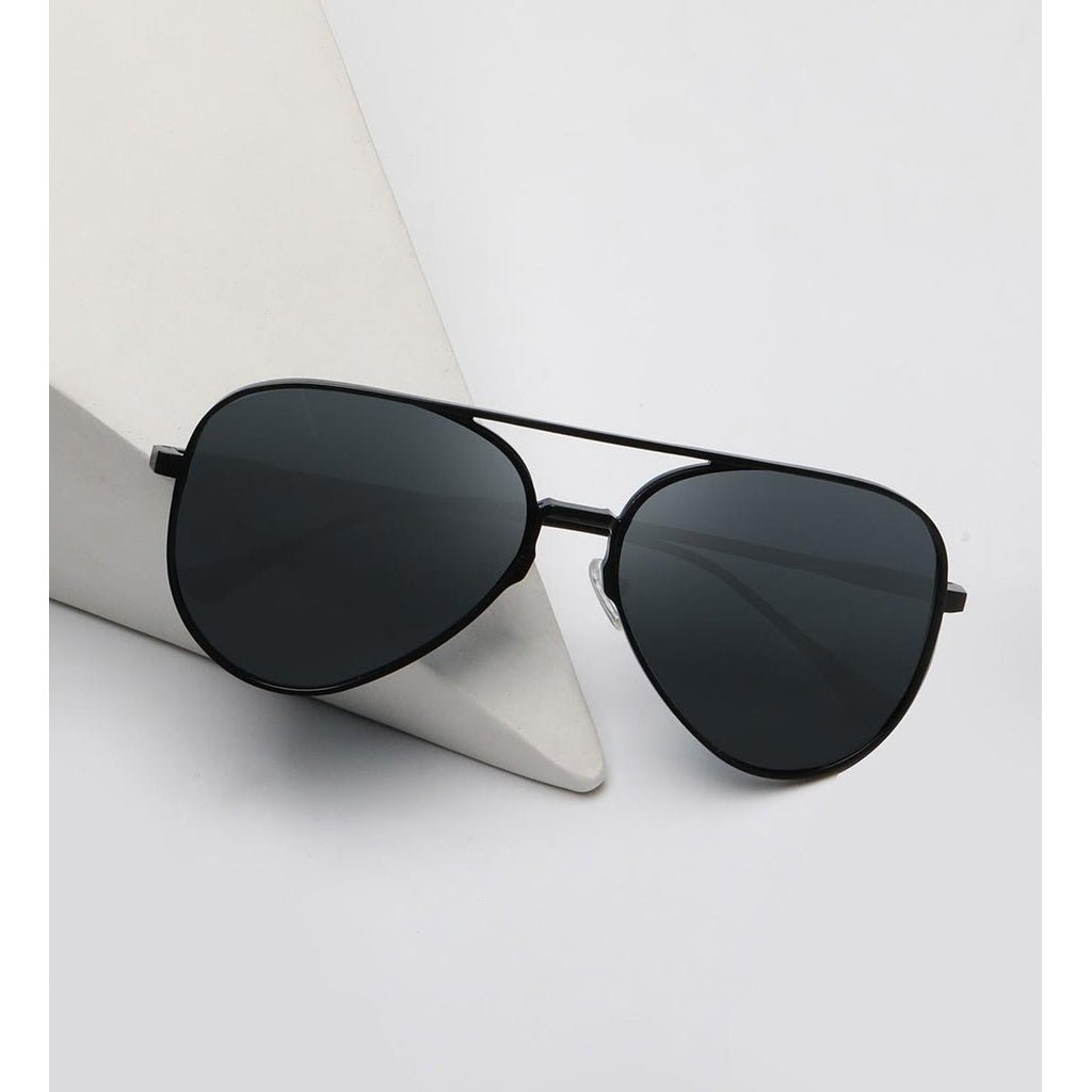 Mi Polarized Navigator Sunglasses - Gray