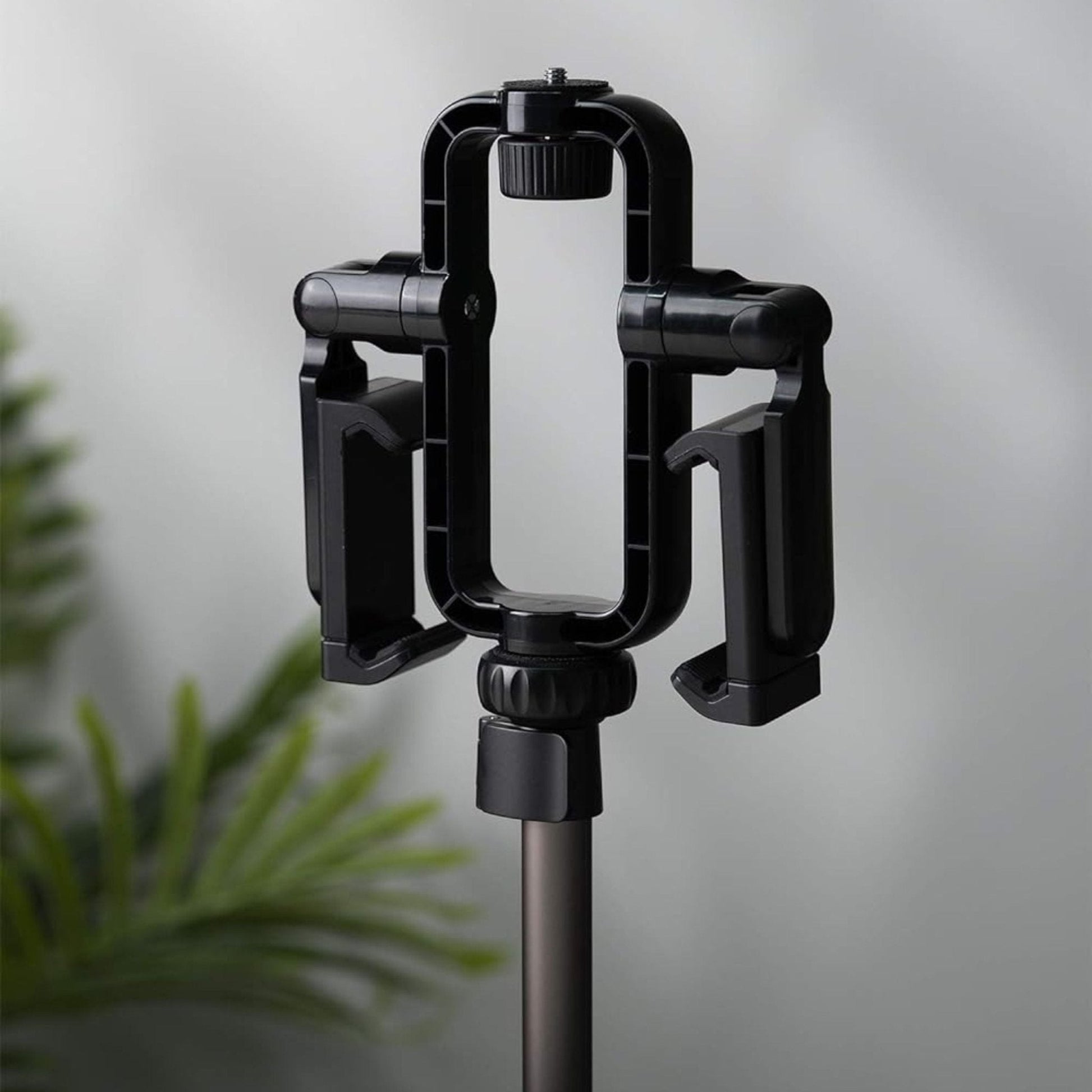 Momax V.log Livestream Ring Light 12 - RGB + Stand