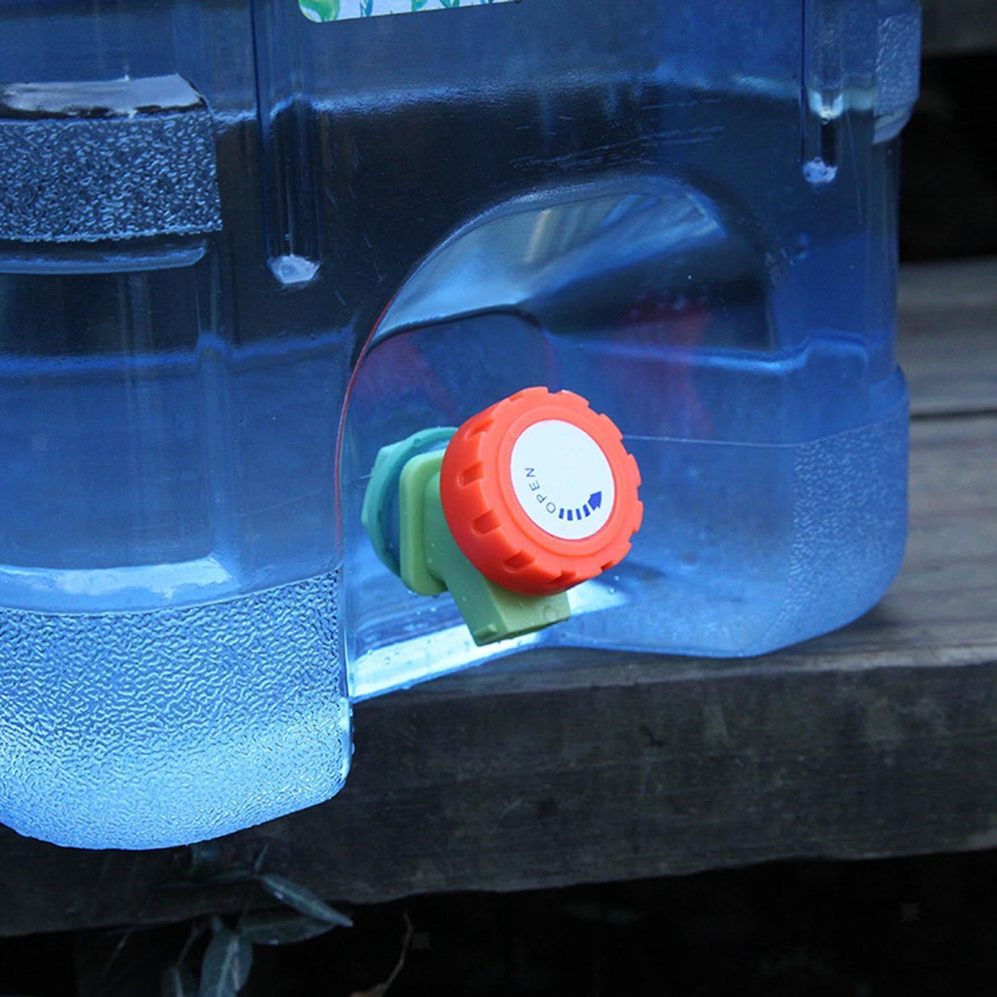 Outdoor Water Tank With Tap 15Ltr