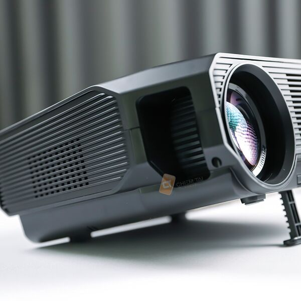 Swanfilm Projector XS7 - Black