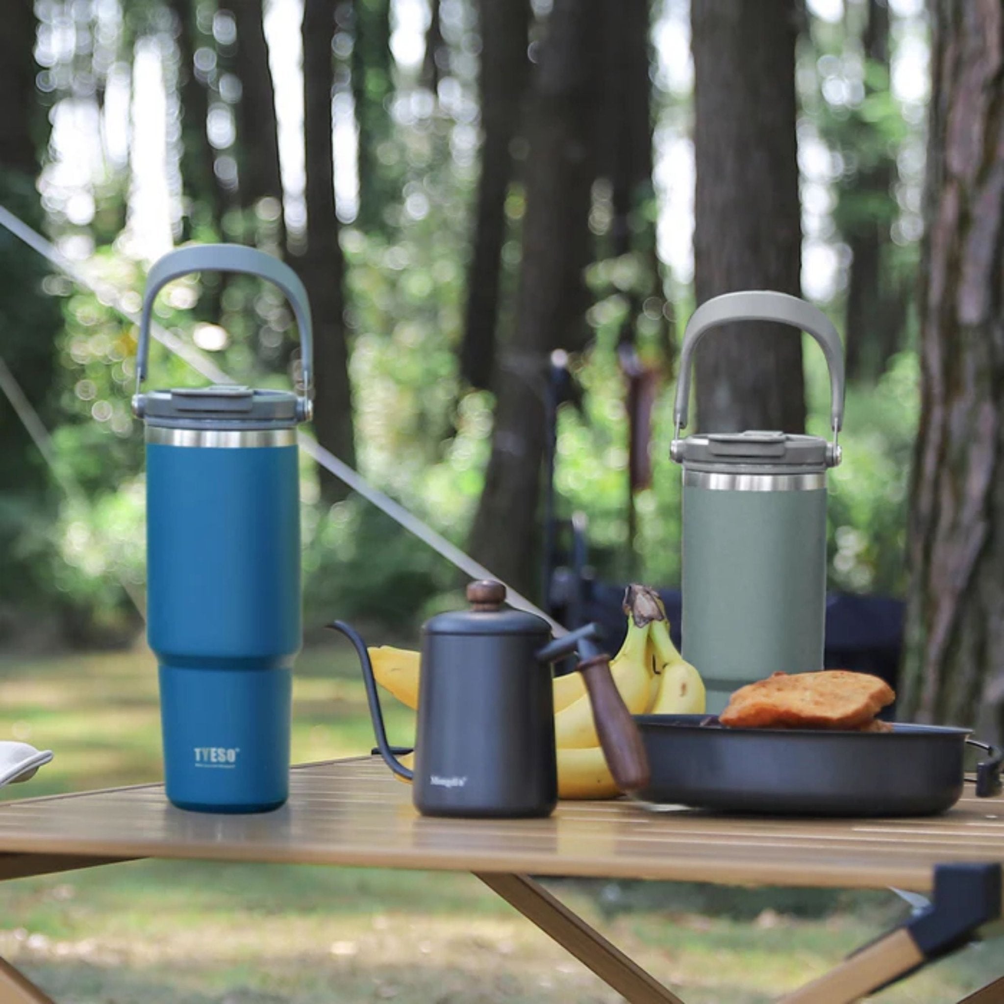TYESO Vacuum Insulated Tumbler Hot and Cold 900ml Bottle - Black