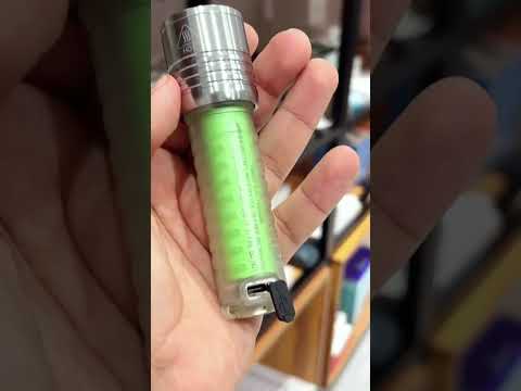 Multifunctional Zoom Rechargeable Flashlight 520A